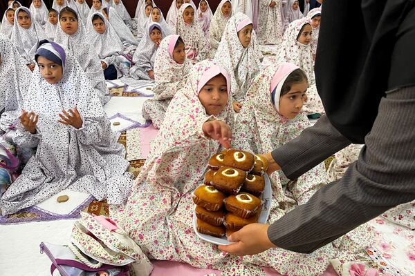 جشن‌نیمه متمرکز بهار بندگی و عبادت برای ۴۵۰ دانش‌آموز آباده‌ای