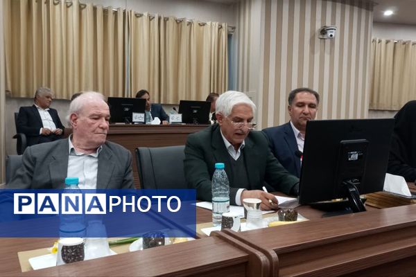 دیدار وزیر آموزش‌وپرورش با نماینده تشکل‌های دانش‌آموزی استان فارس