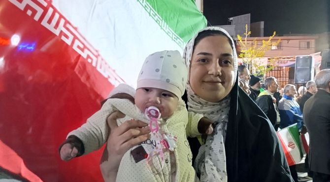  اتحاد و همبستگی در میدان ۲۲ بهمن گلوگاه 
