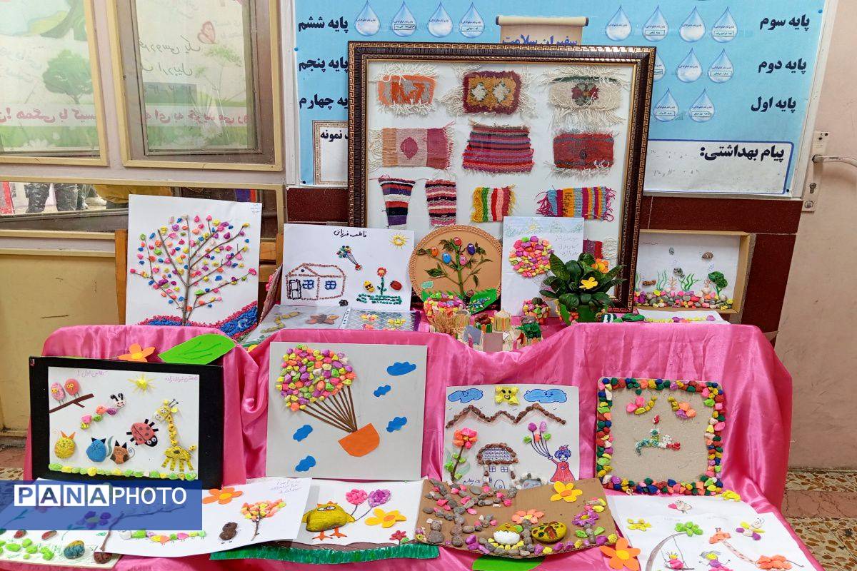 نمایشگاه صنایع دستی و طرح جابربن حیان در مدرسه فردوسی اردبیل