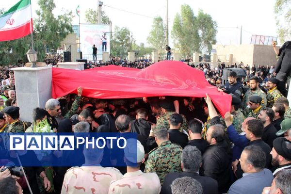 وداع باشکوه مردم دو استان با پیکر شهیدان اقتدار