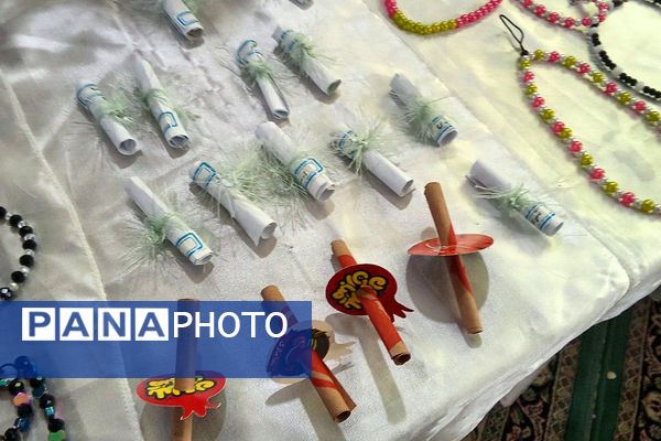 از سنت تا خلاقیت، برگزاری نمایشگاه صنایع دستی یلدا در دبیرستان توحید یک