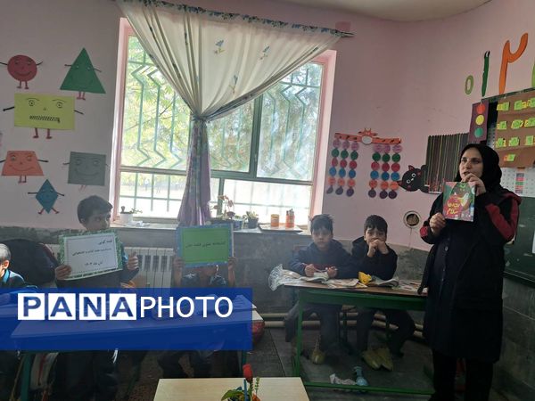 حضور کتابداران در مدارس روستاهای سملقان 