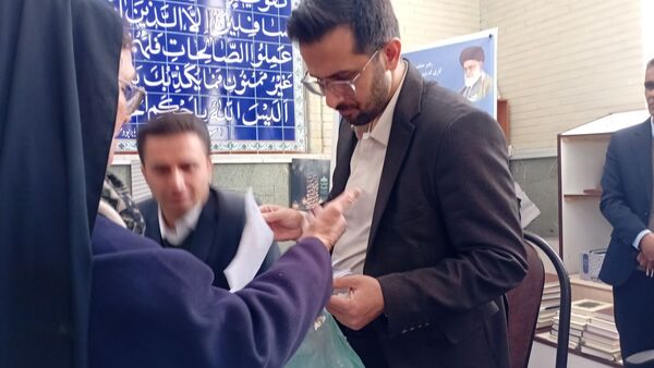 نماز جمعه و برپایی میز خدمت در شهر سورشجان