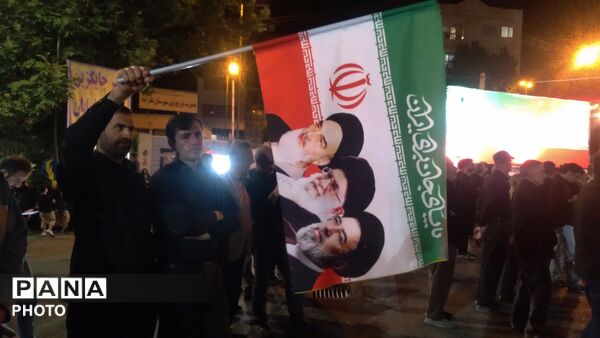 خروش شبانه ملت علیه استکبار در میعادگاه عاشورایی