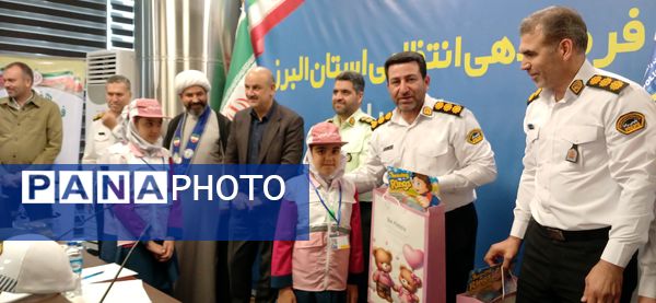 جمعی از دانش‌آموزان استان البرز به عنوان همیار پلیس انتخاب شدند