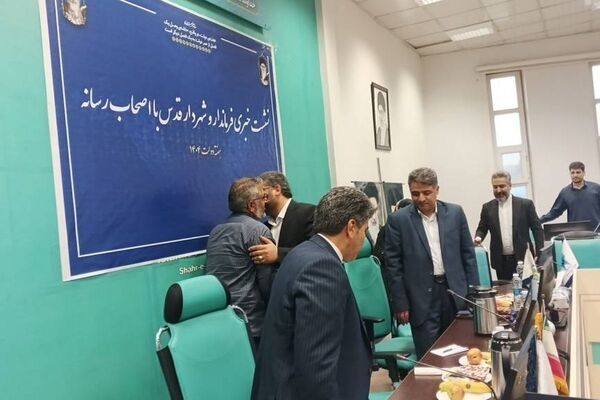 نشست خبری فرمانداری  شهرستان قدس با اصحاب رسانه در هفته دولت و خبرنگاری