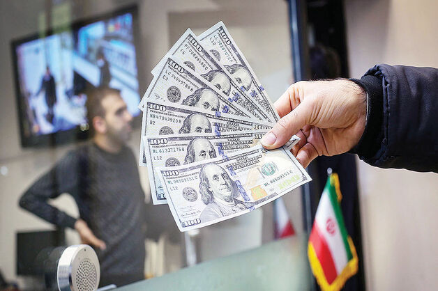 عرضه ۲ میلیارد دلار اسکناس به بازار در راستای مدیریت بازار ارز