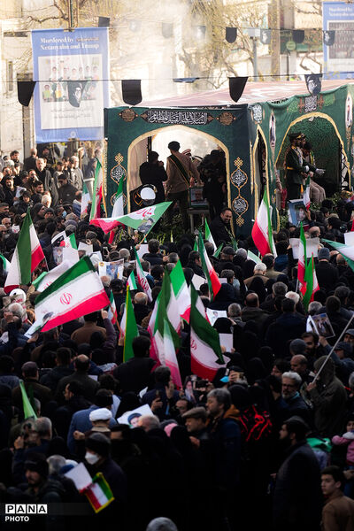 با تو قد می‌کشیم...