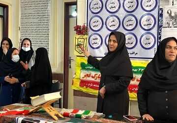 نواخته شدن زنگ انقلاب در هنرستان فاطمه زهرا (س) گچساران