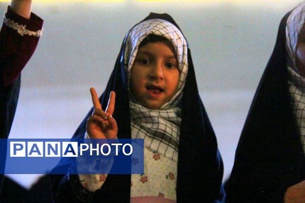 نورافشانی و گلبانگ الله اکبر در یزد، جلوه‌ای از جشن سالگرد پیروزی انقلاب