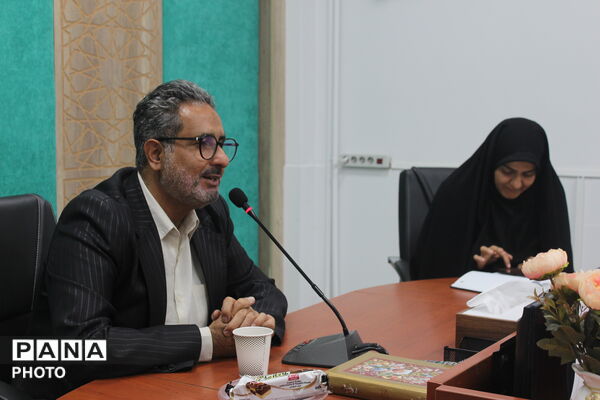برگزاری آیین تودیع و معارفه فرماندهان واحد پیشگام خواهران در آموزش و پرورش اسلامشهر