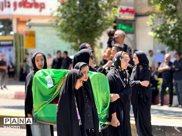 طنین نوای «لبیک یا حسین» در جای‌جای قروه