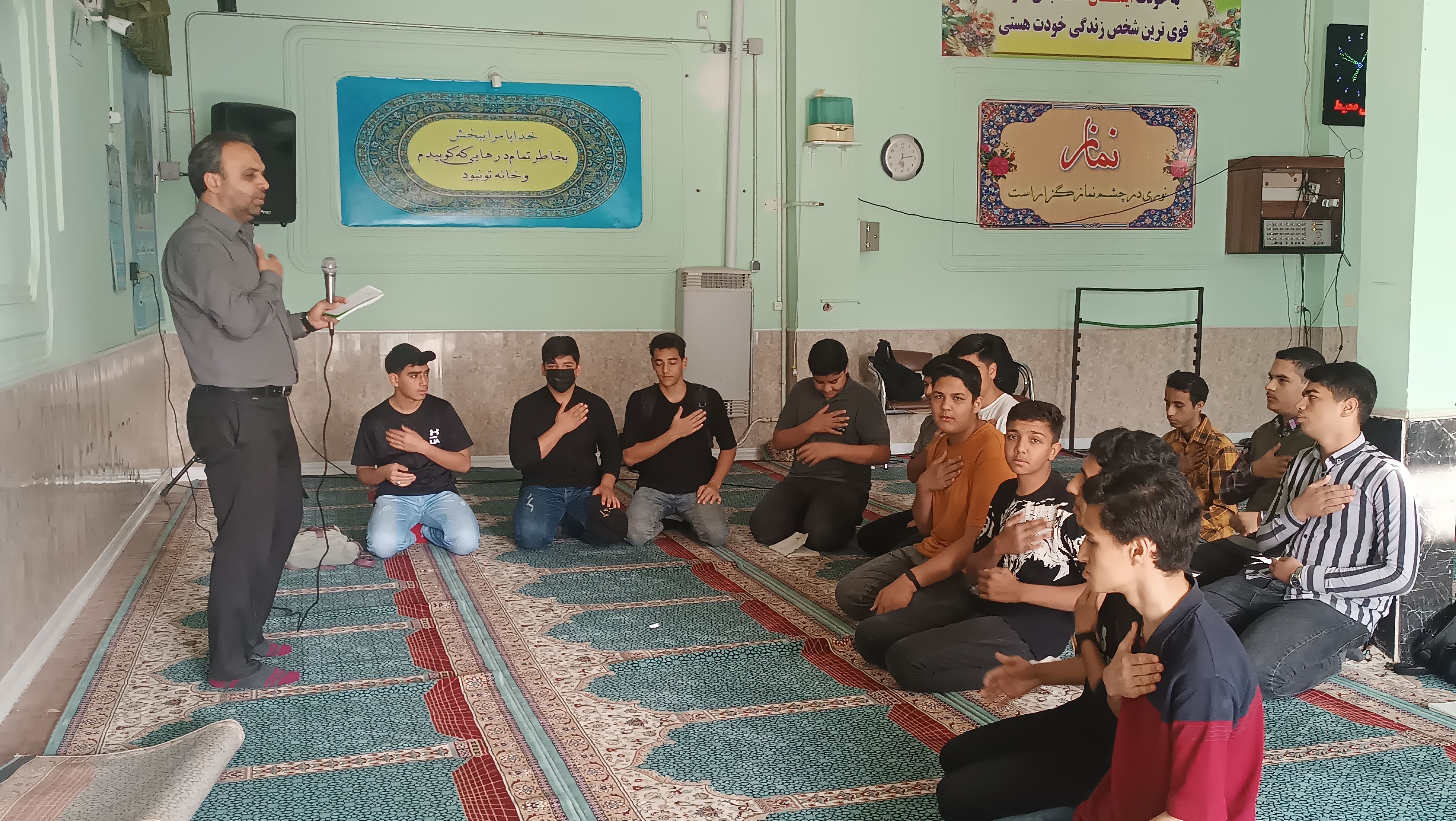 دومین مراسم زیارت عاشورا سال ۱۴۰۴  در دبیرستان شاهد ابوذر غفاری نیشابور 