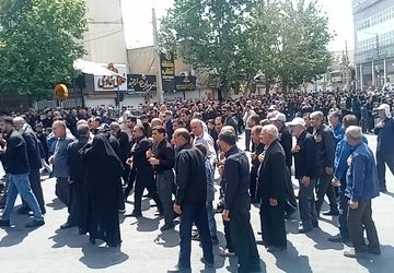 حضور پرشور نوجوانان یاسوجی در مراسم عاشورا