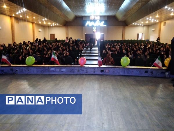 جشن دهه فجر دبیرستان دخترانه عرفان شیراز