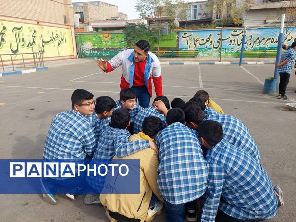 مانور زلزله و ایمنی در مدارس شهرستان ورامین 