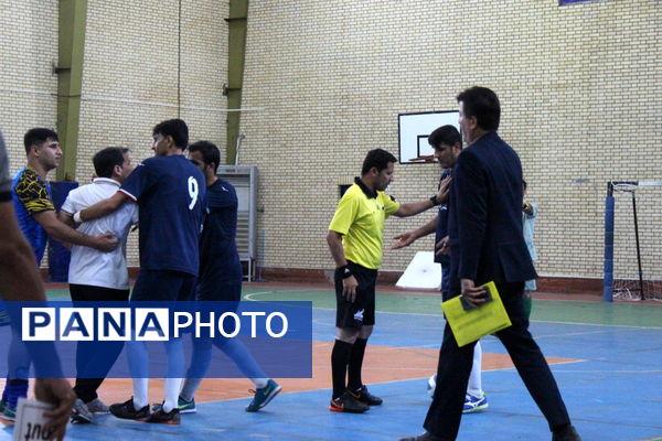 سعدآباد قهرمان مسابقات فوتسال فرهنگیان استان بوشهر 