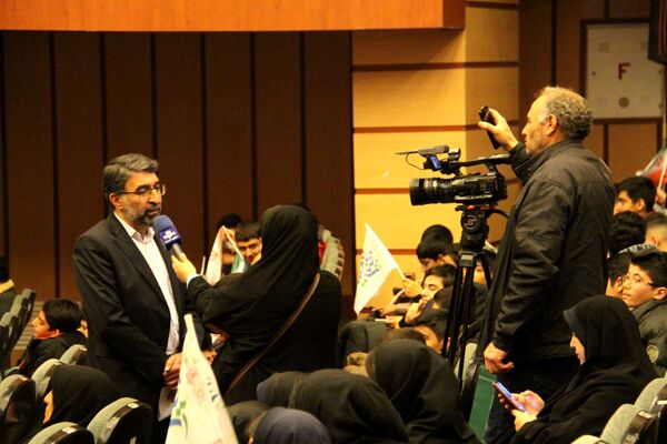 همایش فرزندان انقلاب «نسل انتظار» در فرهنگسرای بزرگ شهرکرد