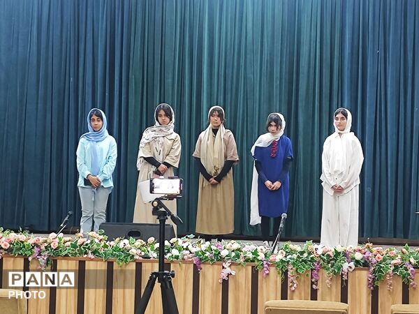 داوری مرحله استانی جشنواره نوجوان خوارزمی در محورهای فرهنگ و هنر و عکاسی