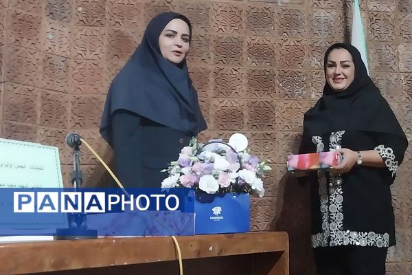 برگزاری انتخابات انجمن اولیا و مربیان در دبستان شهید مجید مجیدی ناحیه دو شهرری 