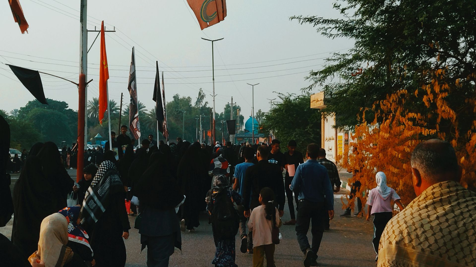 جاماندگان اربعین در مسیر شاه قطب‌الدین حیدر شهرستان رودان