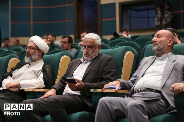 نشست خبری تشریح برنامه های سپاه و بسیج قم در هفته دفاع مقدس