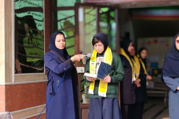 هفته فرهنگی و هنری «ماها» در دبیرستان فرزانگان۱