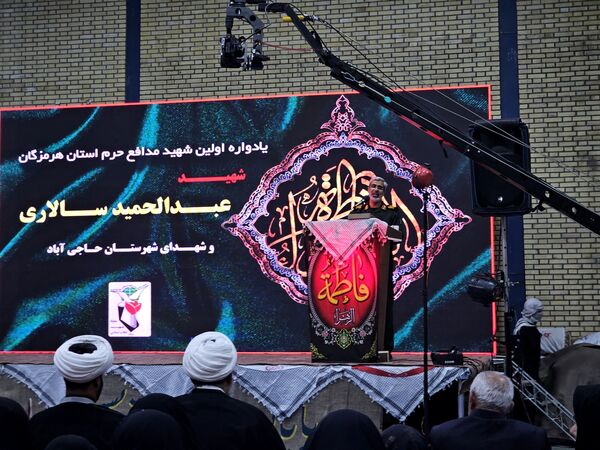 عطر حضور شهید گمنام در حاجی‌‌آباد پیچید 