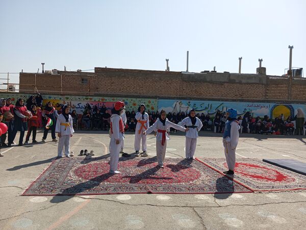 المپیاد ورزشی در دبستان ناهید نخودی