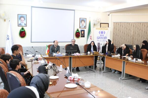 تجلیل از دانش‌آموز خبرنگاران پانا کاشان