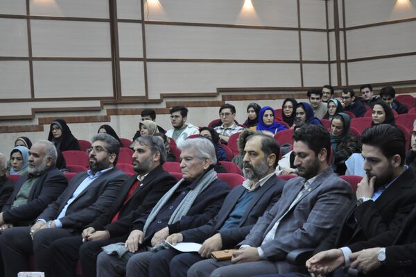 آیین افتتاح سالن اجتماعات رضا گل‌نراقی همزمان با همایش تجلیل از رتبه‌های برتر کنکور سراسری ۱۴۰۳ شهرستان قدس 