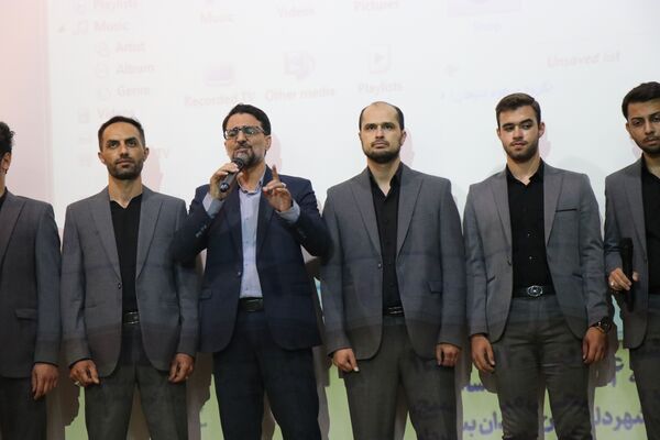 رونمایی از کتاب «وقتی که می‌رسند پسرها، یکی، یکی» در همایش «پدر مقاومت» به مناسبت هفته عفاف و حجاب