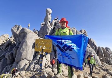 صعود بی سابقه به ۸ قله رشته کوه الوند همدان در یک روز 