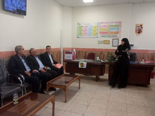 بازدید مدیر اداره ناحیه یک از دبیرستان گلشن آزادی