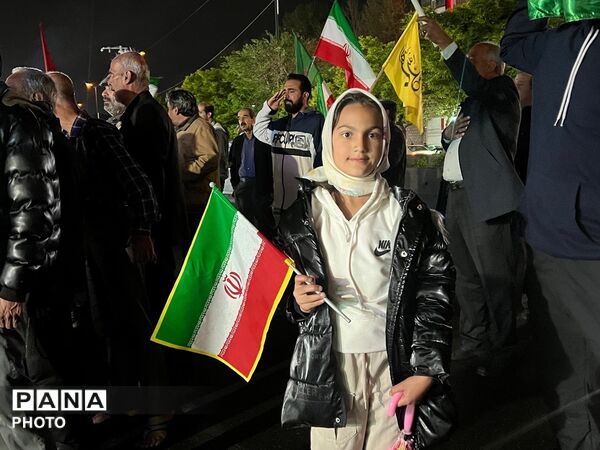 حضور کودکان در تجمعات مردمی