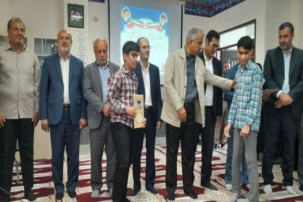 مراسم تجلیل از دانش‌آموزان ممتاز شاهد و ایثارگر شهرستان بوشهر