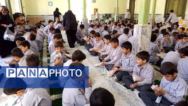 جشن روز دانش‌آموز با عطر مهربانی و صبحانه‌ای دوستانه