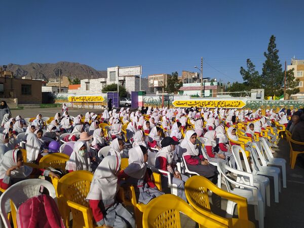 دبستان دخترانه گوهرشاد بیرجند میزبان پویش کاشی حرم 
