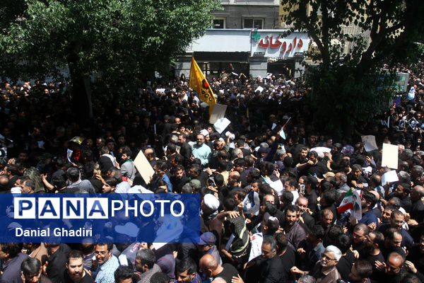 مراسم تشییع پیکر شهدای خدمت در تهران