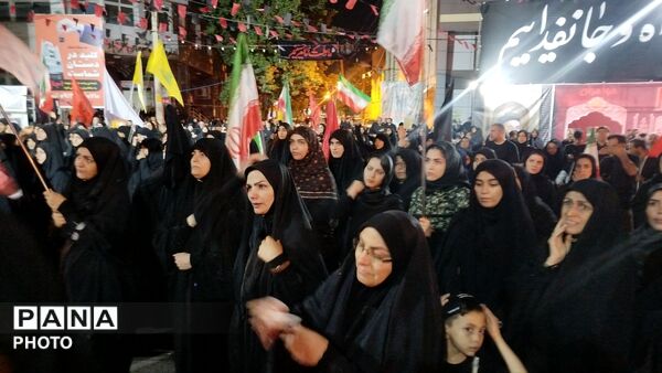 خیابان‌های نظرآباد صحنه نمایش وحدت و همبستگی 