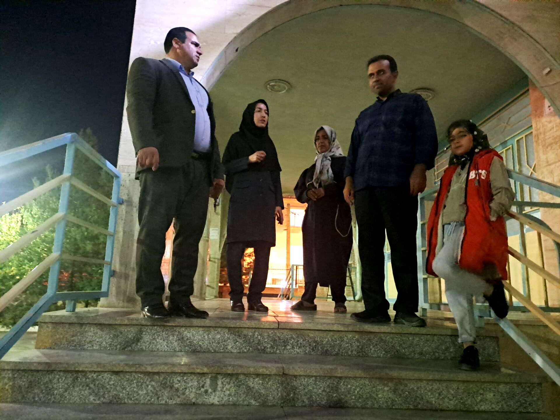 بازدید شبانه مدیر آموزش و پرورش نورآباد از خوابگاه شبانه‌روزی دکتر حسابی نورآباد
