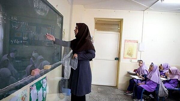  زبان بدن فضایی امن، پویا و آموزنده در کلاس ایجاد می‌کند