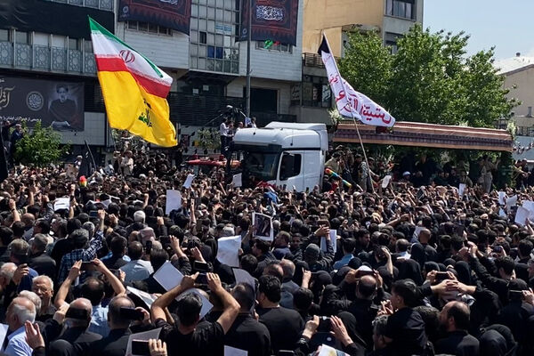 مراسم تشییع پیکر شهدای خدمت در تهران