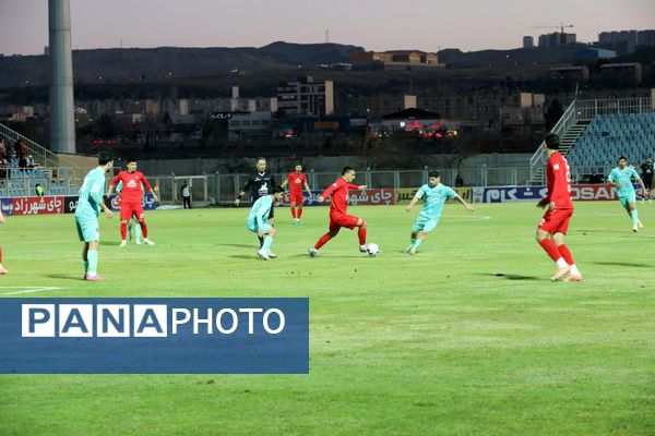 برد شیرین تراکتور در خانه