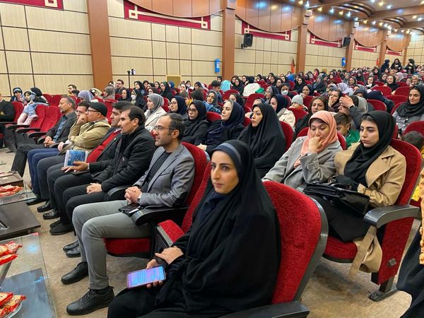اختتامیه نمایشگاه بازی و یادگیری در شهرستان رباط‌کریم