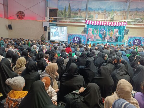 زنگ انقلاب در دبیرستان شاهد یاس نبی گناباد 