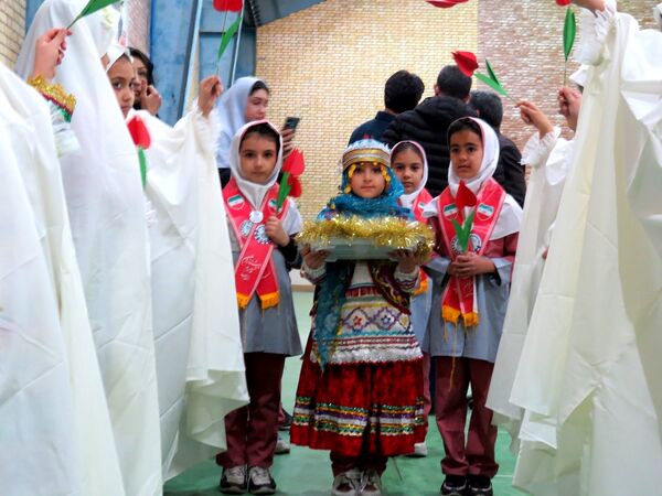 آیین برگزاری زنگ سپاس معلم در مدرسه خانکلابی بجنورد