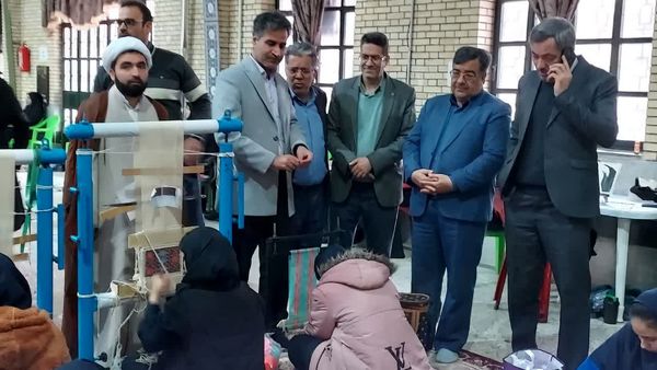 موج رنگها در جشنواره فردا