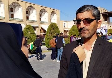 دانش‌آموزان نسل به نسل می‌توانند یاد و خاطره تاریخ انقلاب را تکرار کنند